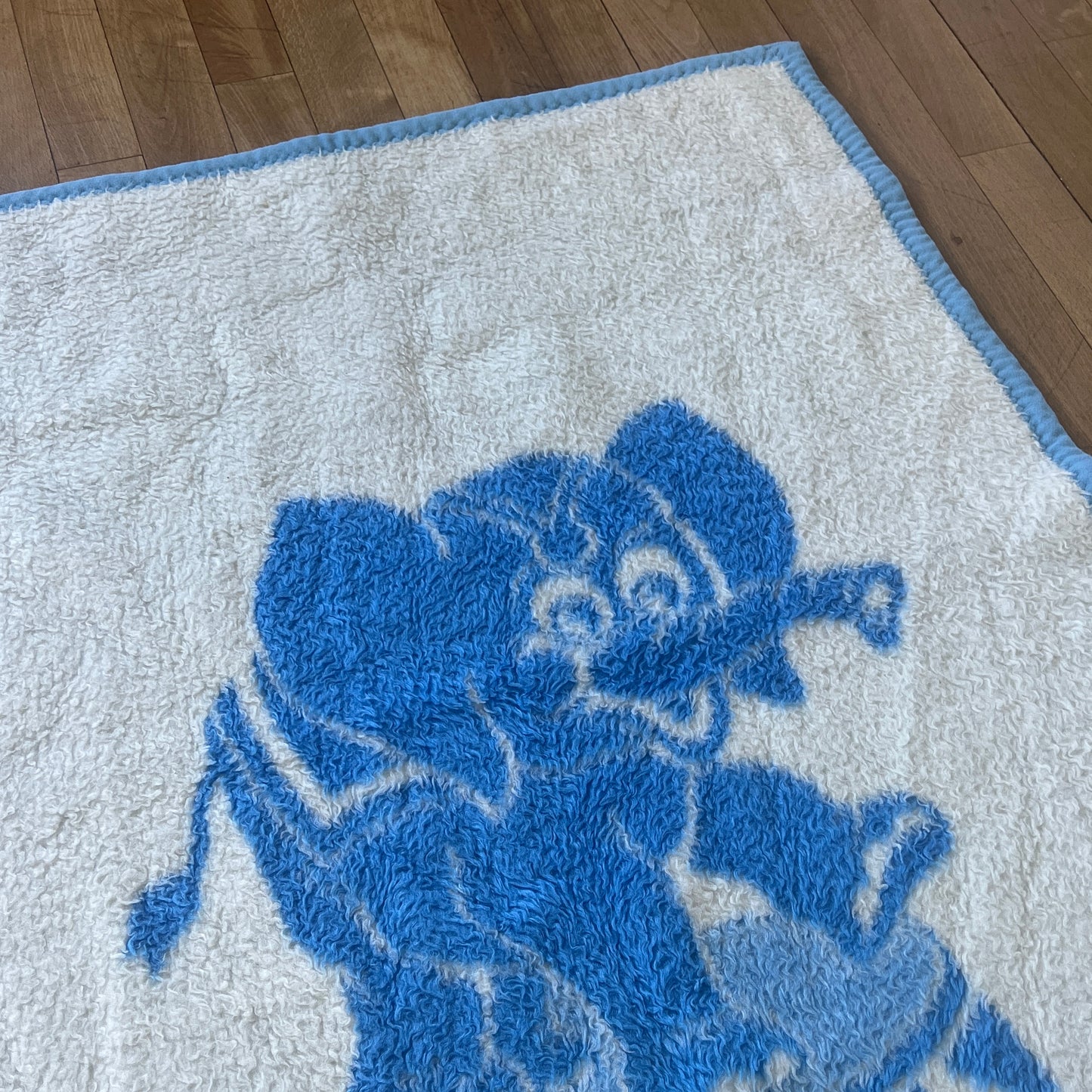 Babytæppe med elefant