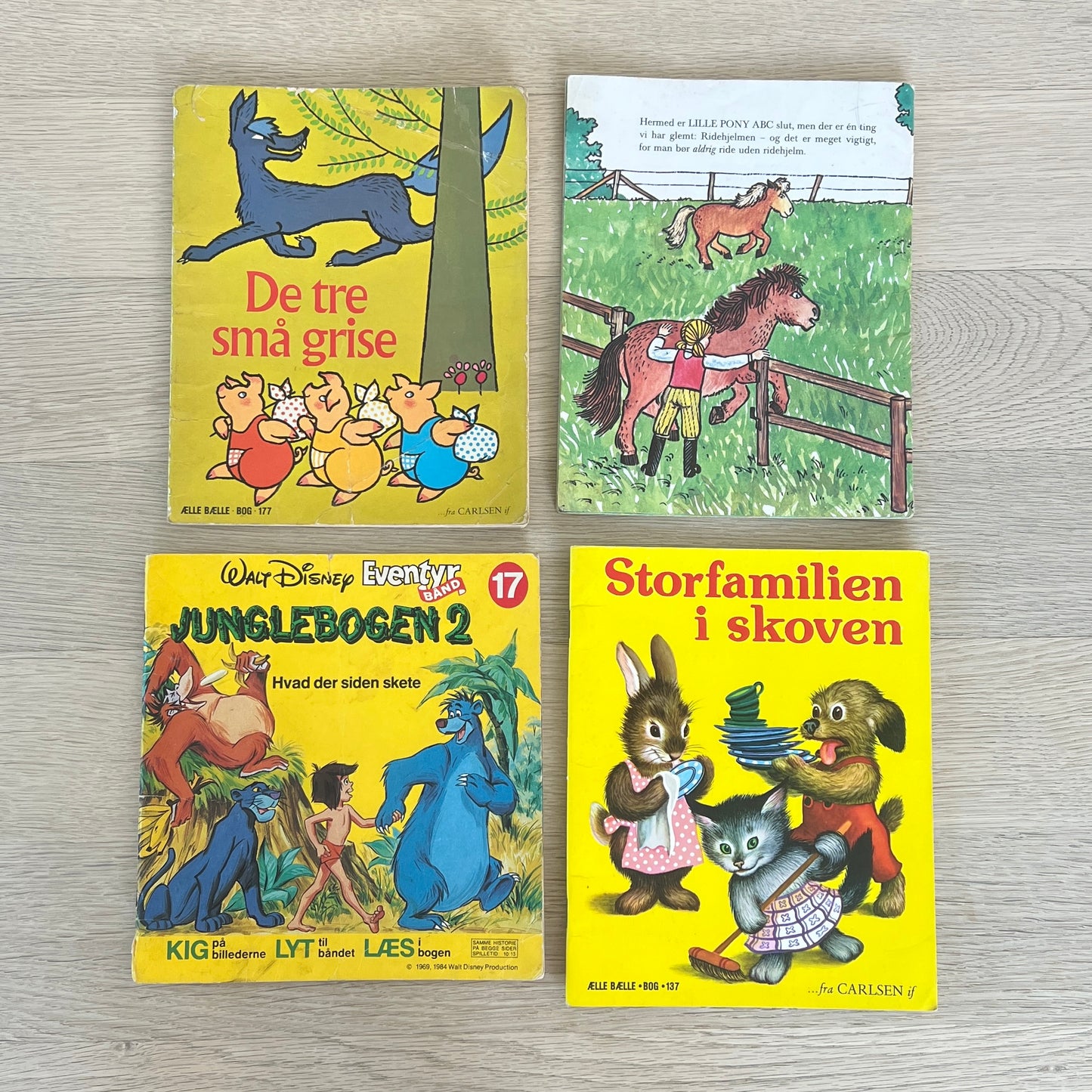 Samling vintage bøger fra 70’erne og 80’erne