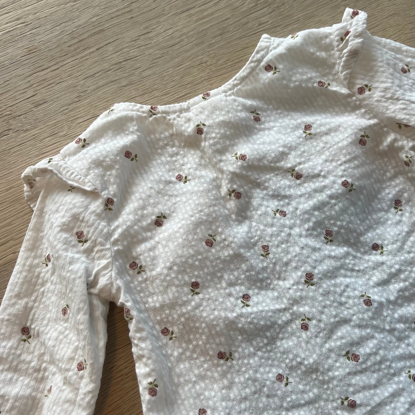 Bluse med flæser - H&M - 68